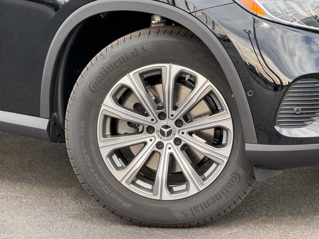 new 2026 Mercedes-Benz GLC 300 car, priced at $54,585