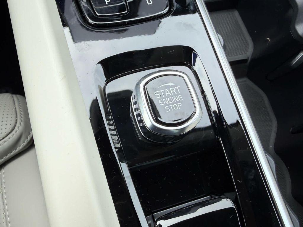 new 2026 Volvo XC60 car, priced at $69,210