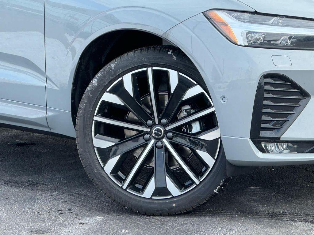 new 2026 Volvo XC60 car, priced at $63,965