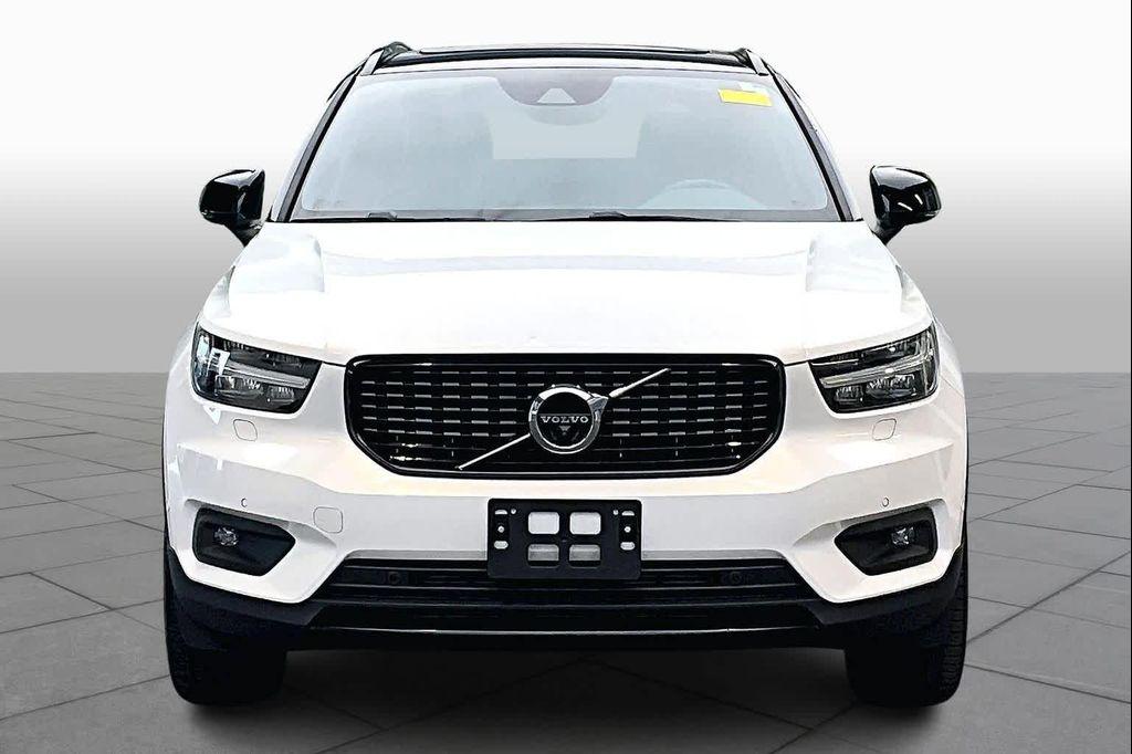 used 2019 Volvo XC40 car, priced at $17,497