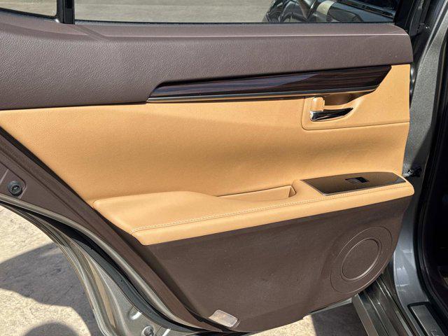 used 2016 Lexus ES 350 car, priced at $22,800