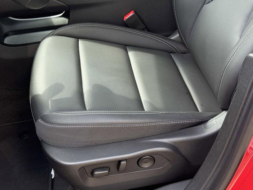 used 2025 Buick Envision car, priced at $32,485