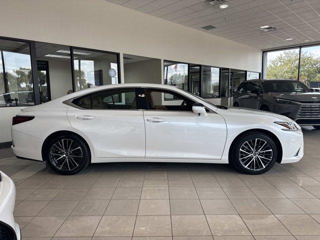 used 2025 Lexus ES 350 car, priced at $43,600