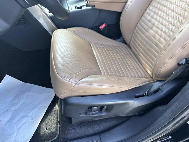 used 2024 Land Rover Discovery car, priced at $40,800