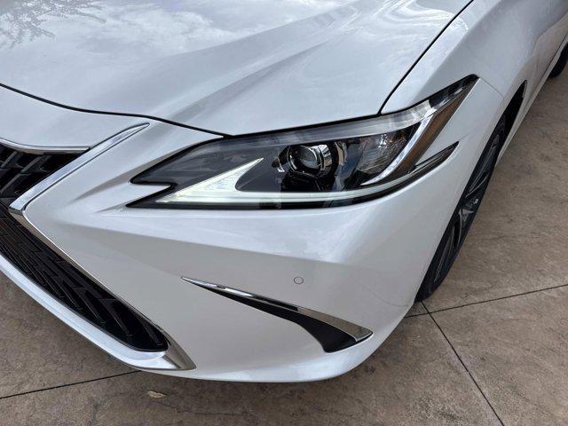 new 2025 Lexus ES 350 car, priced at $48,439