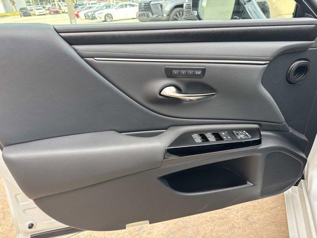 new 2025 Lexus ES 350 car, priced at $48,439