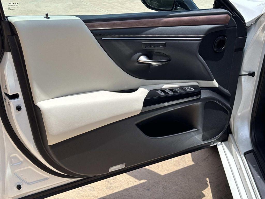 used 2025 Lexus ES 350 car, priced at $54,845