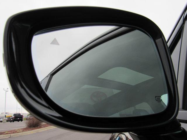 used 2022 Chrysler Pacifica Hybrid car, priced at $27,500