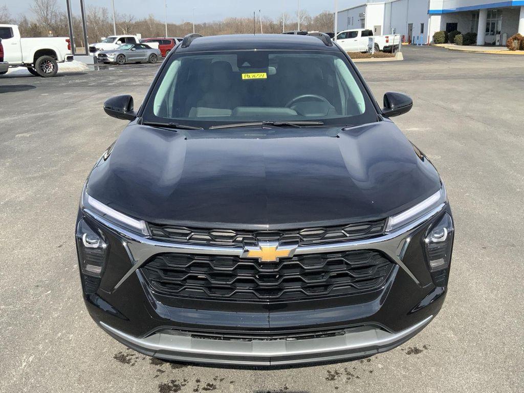 used 2025 Chevrolet Trax car, priced at $22,000