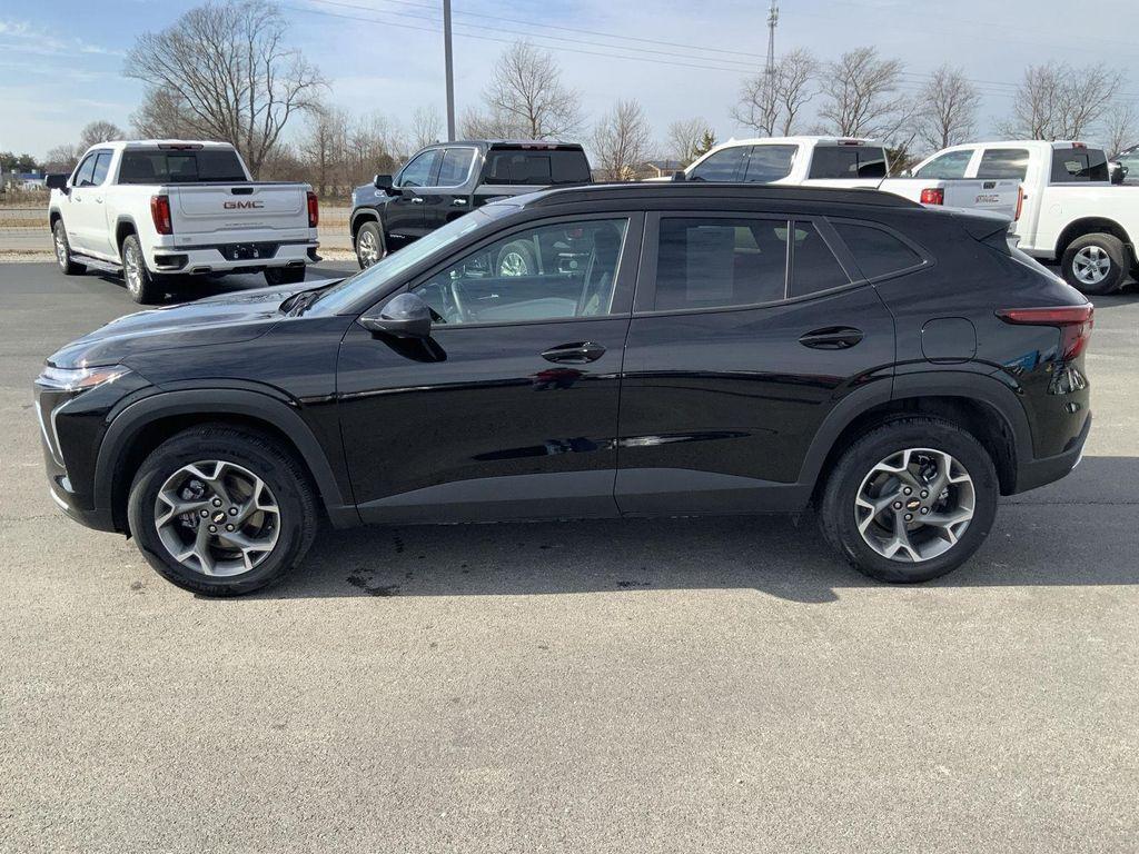 used 2025 Chevrolet Trax car, priced at $22,000