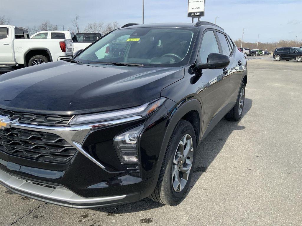 used 2025 Chevrolet Trax car, priced at $22,000