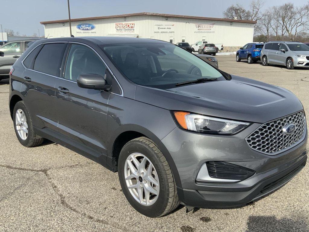 used 2024 Ford Edge car, priced at $22,200