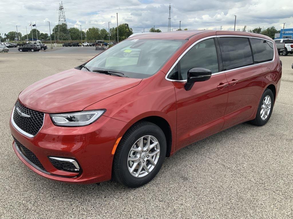 new 2026 Chrysler Pacifica car, priced at $41,489