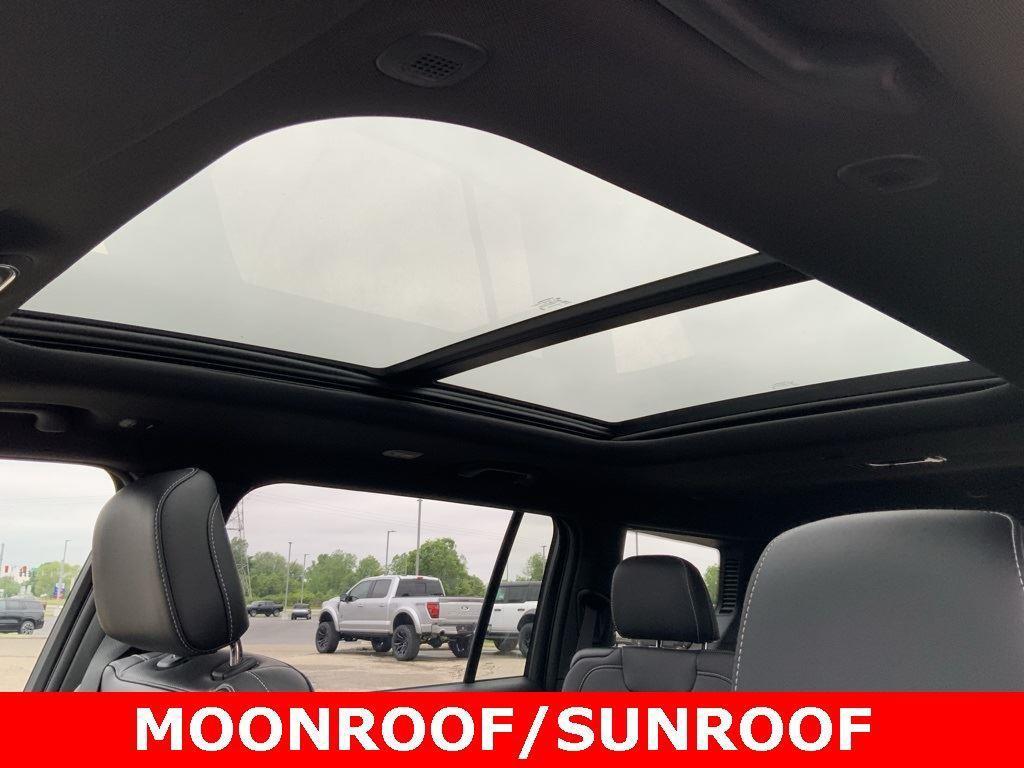 new 2025 Jeep Grand Cherokee L car, priced at $43,978