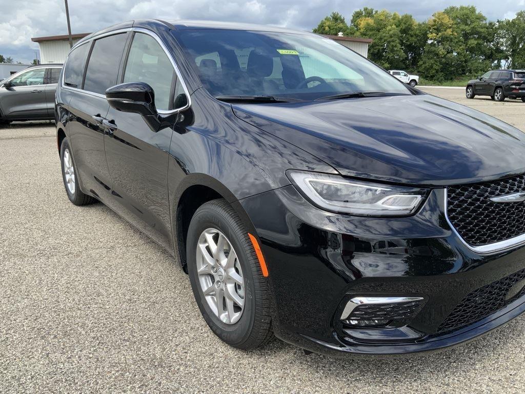 new 2026 Chrysler Pacifica car, priced at $41,243