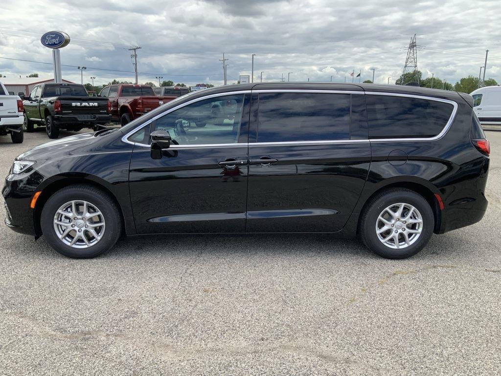new 2026 Chrysler Pacifica car, priced at $41,243