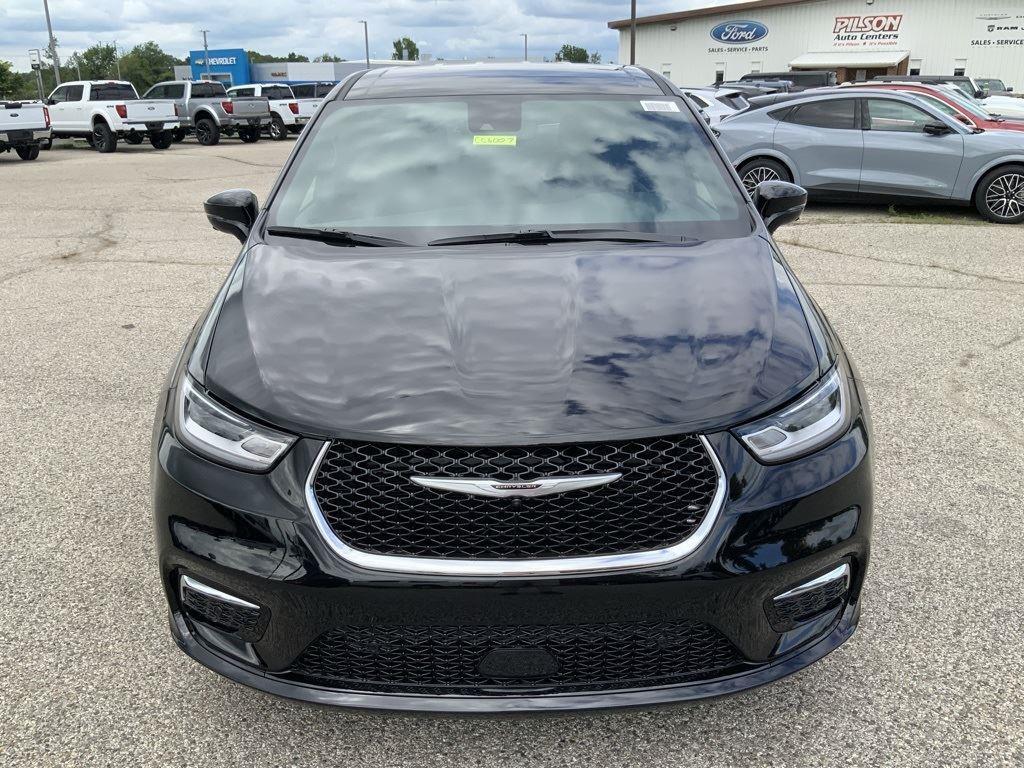 new 2026 Chrysler Pacifica car, priced at $41,243