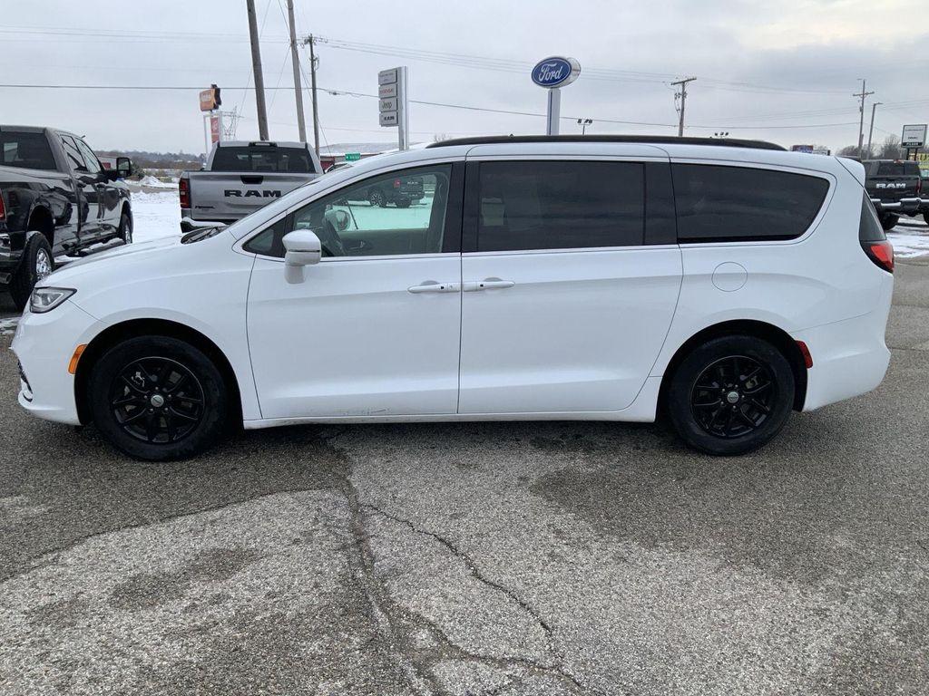 used 2022 Chrysler Pacifica car, priced at $21,000