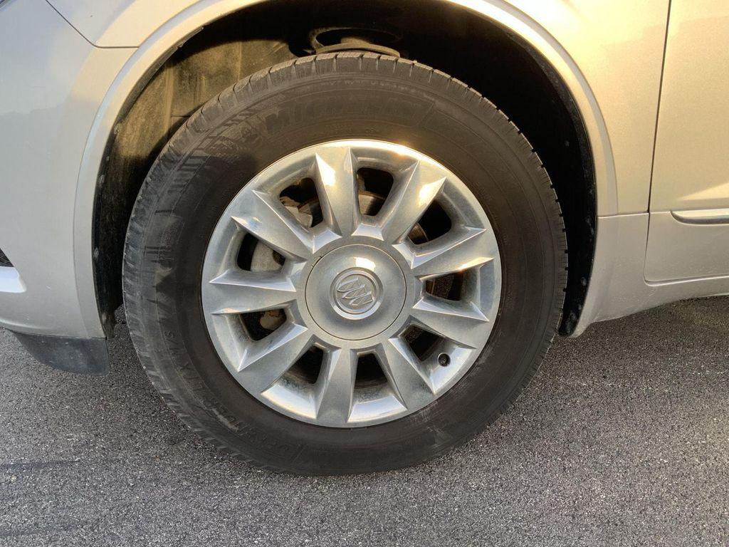 used 2015 Buick Enclave car, priced at $10,000