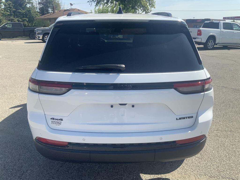 new 2025 Jeep Grand Cherokee car, priced at $47,669