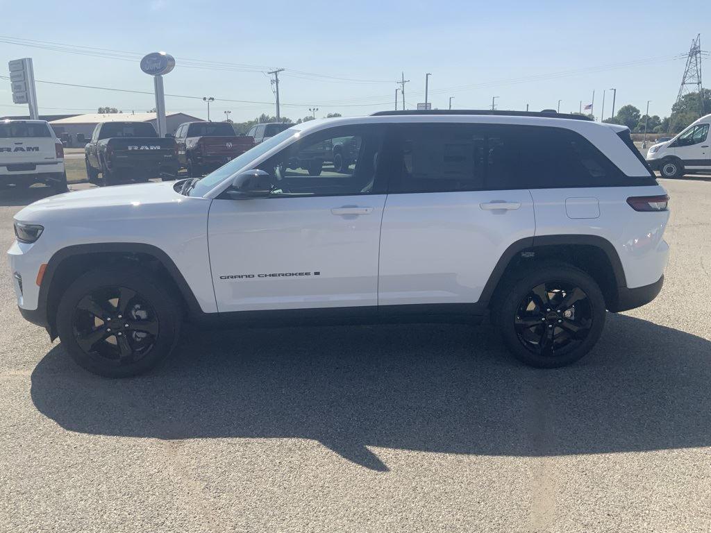 new 2025 Jeep Grand Cherokee car, priced at $47,669