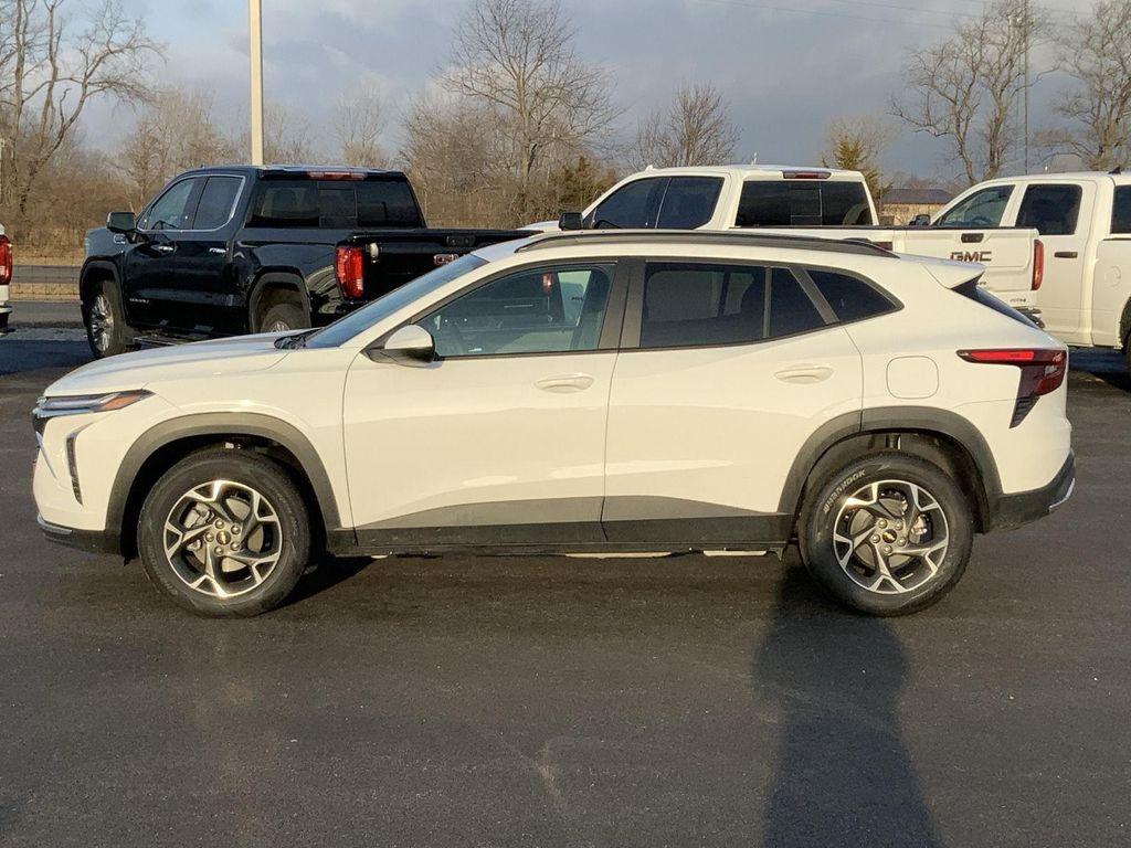 used 2025 Chevrolet Trax car, priced at $22,000