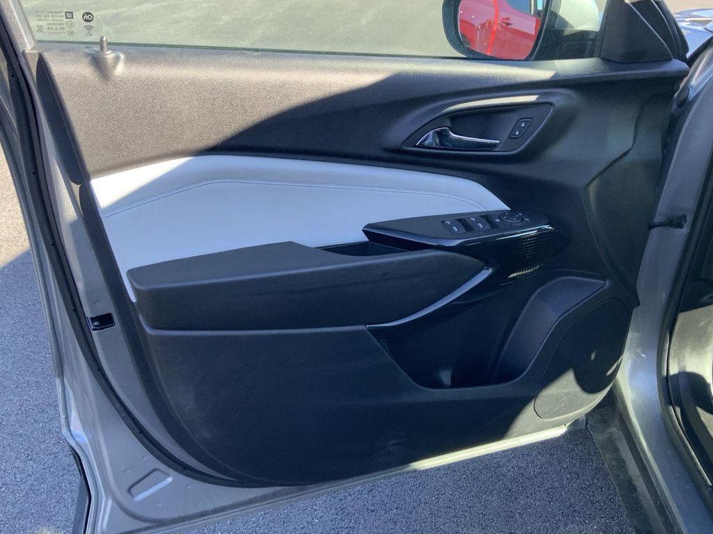 used 2025 Chevrolet Trax car, priced at $21,000