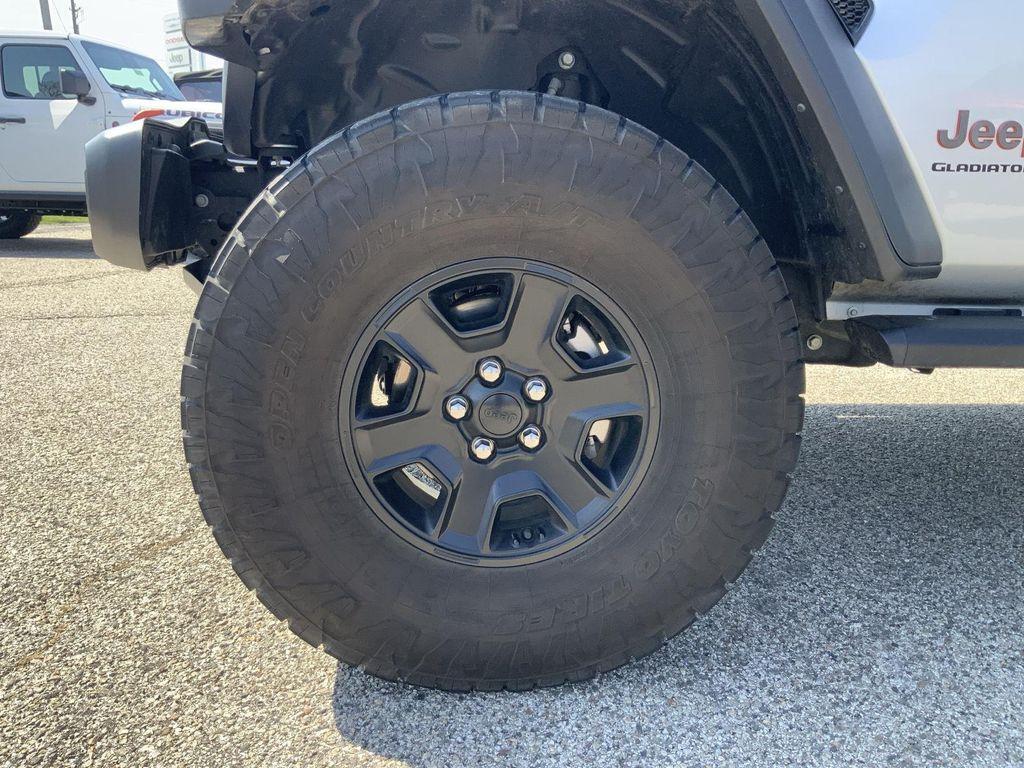 used 2023 Jeep Gladiator car, priced at $38,000