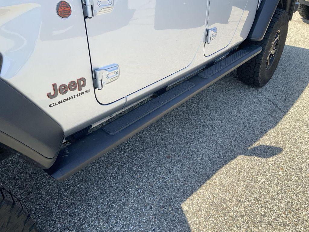 used 2023 Jeep Gladiator car, priced at $38,000