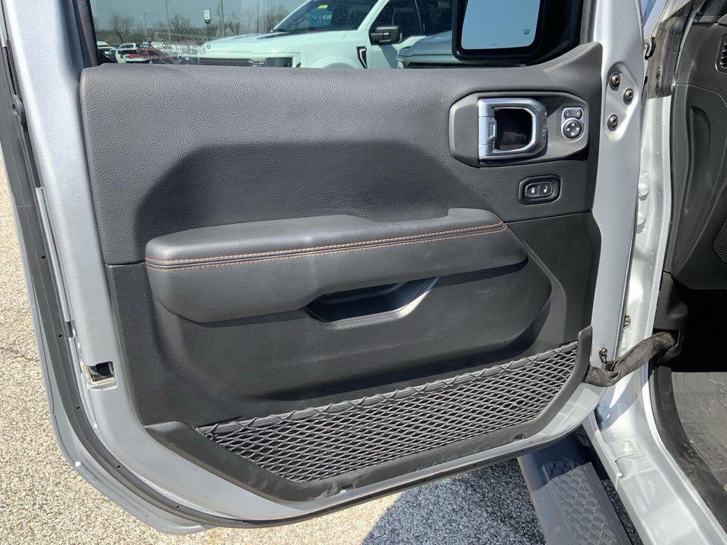 used 2023 Jeep Gladiator car, priced at $38,000