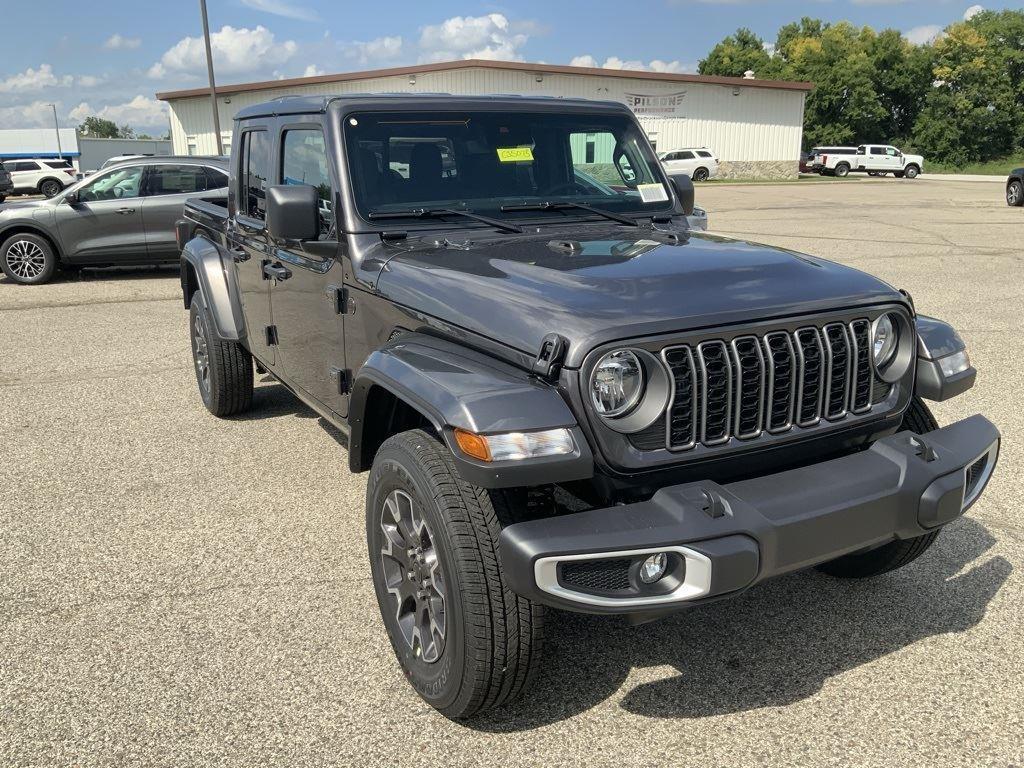 new 2025 Jeep Gladiator car, priced at $43,656
