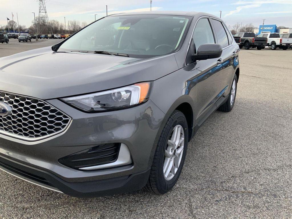 used 2024 Ford Edge car, priced at $23,500