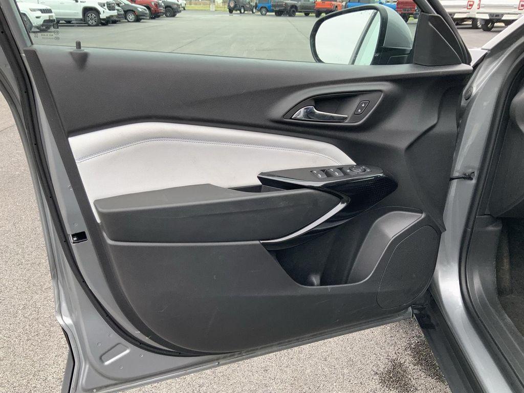 used 2025 Chevrolet Trax car, priced at $21,200