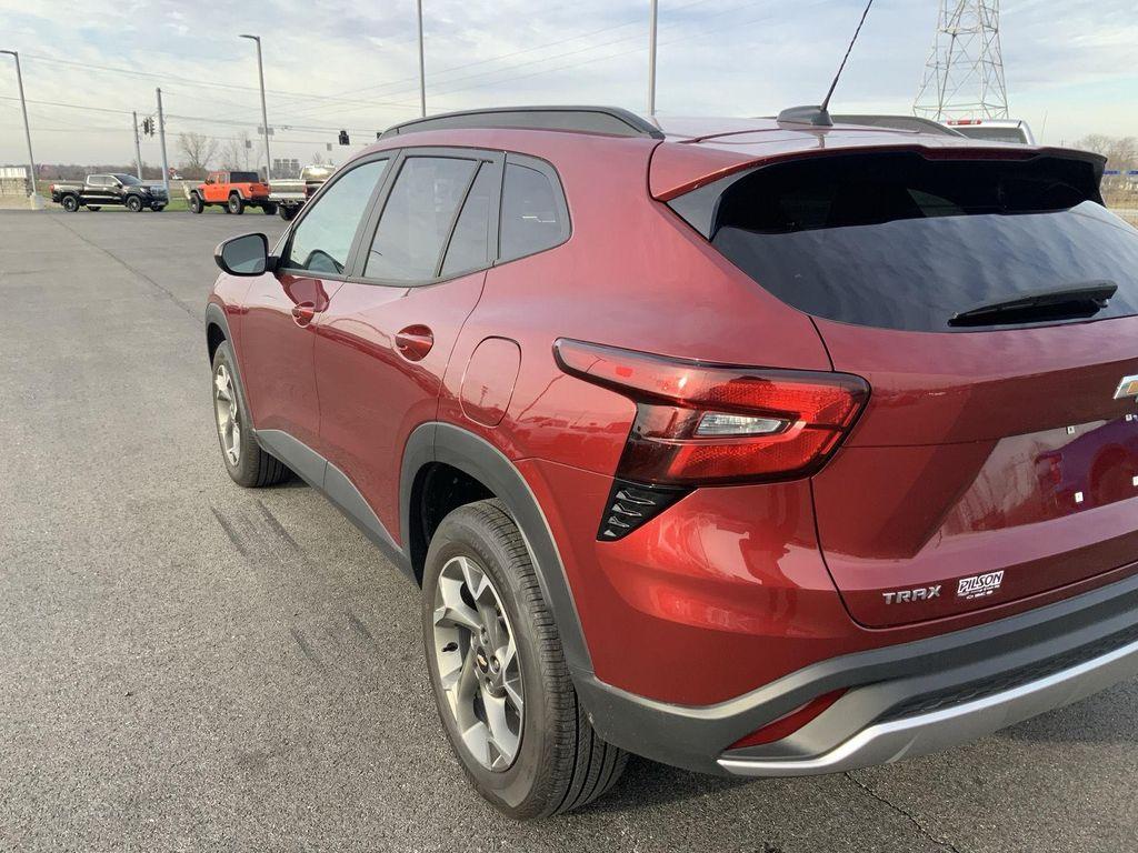 used 2025 Chevrolet Trax car, priced at $22,200