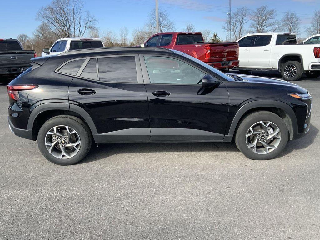 used 2025 Chevrolet Trax car, priced at $21,200