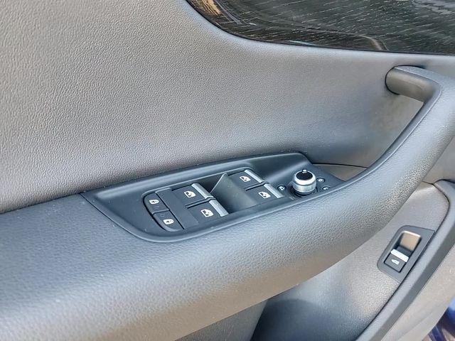 used 2023 Audi Q7 car, priced at $28,000