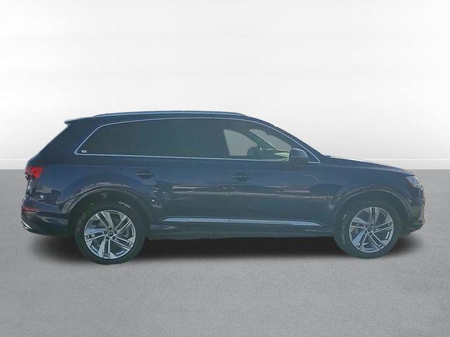 used 2023 Audi Q7 car, priced at $28,000