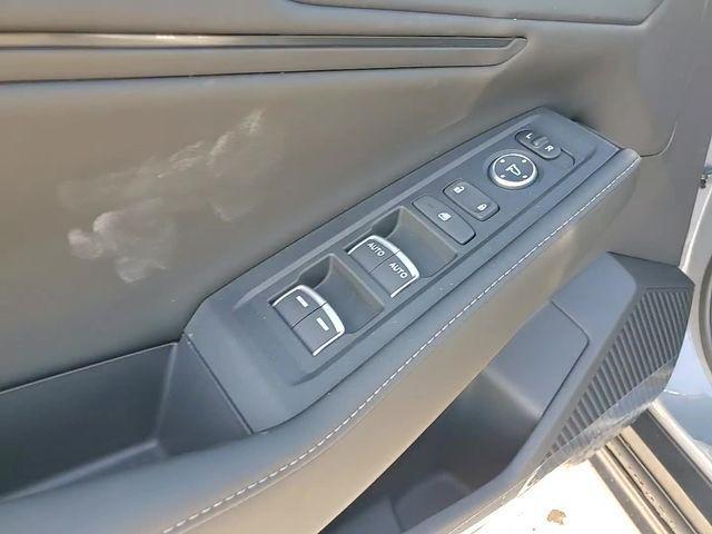 new 2025 Honda Accord Hybrid car, priced at $34,132