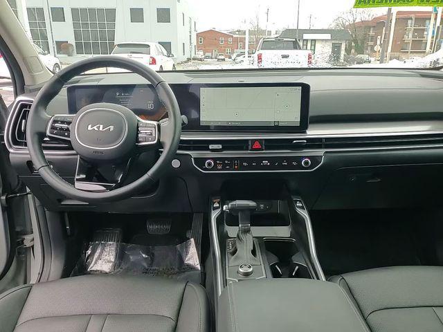 used 2025 Kia Sorento car, priced at $29,500