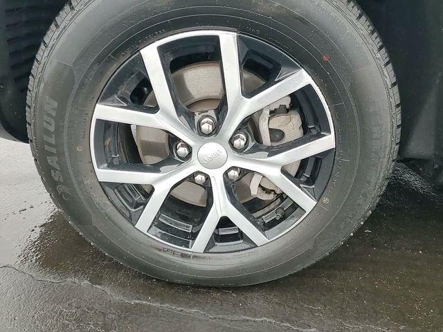 used 2024 Jeep Grand Cherokee L car, priced at $30,050