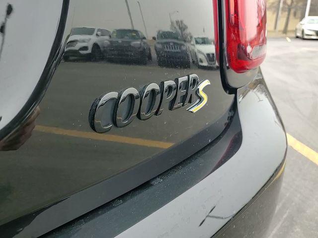 used 2022 MINI Hardtop car, priced at $17,100