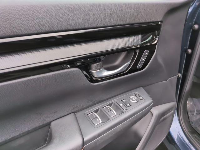 used 2023 Honda CR-V Hybrid car, priced at $35,500