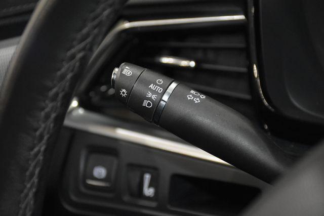 used 2024 Cadillac XT5 car, priced at $33,000