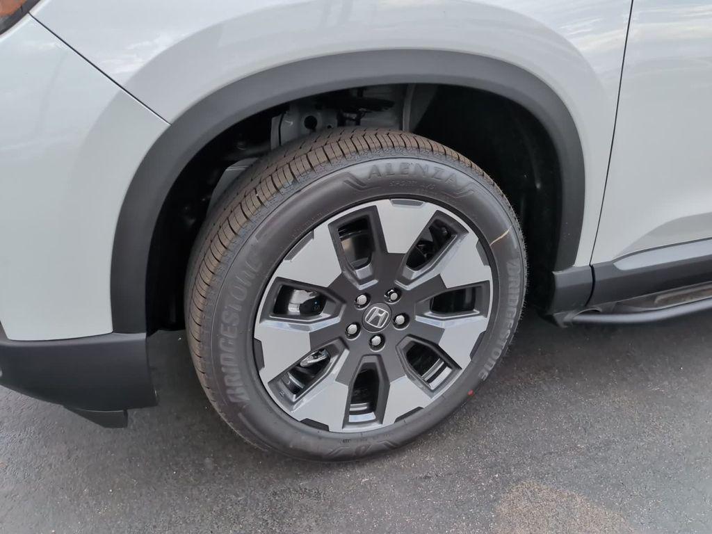new 2026 Honda Pilot car, priced at $55,461