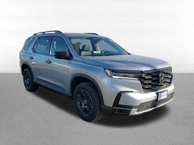 new 2025 Honda Pilot car, priced at $47,833