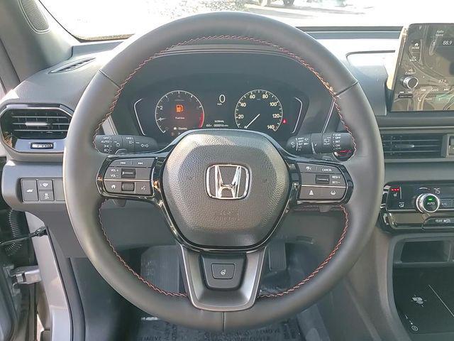 new 2025 Honda Pilot car, priced at $47,833