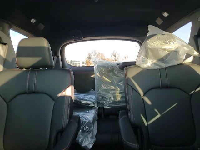 new 2025 Honda Pilot car, priced at $47,833