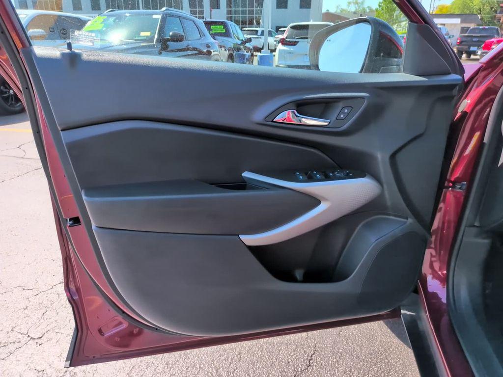 used 2024 Chevrolet Trax car, priced at $21,412