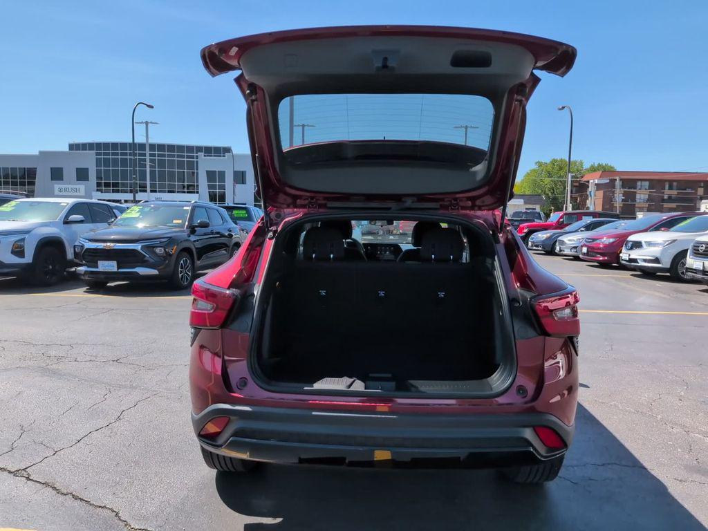 used 2024 Chevrolet Trax car, priced at $21,412