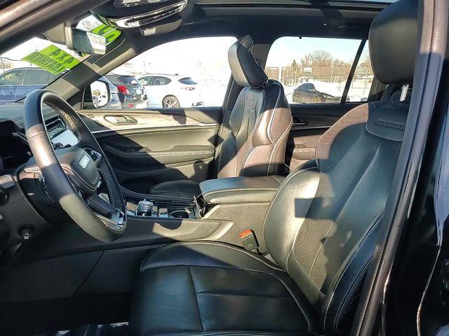 used 2022 Jeep Grand Cherokee car, priced at $33,400